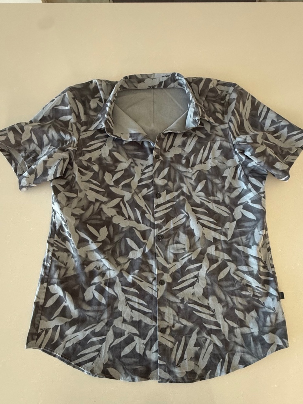 Lululemon Men's Shirt (Men's L)